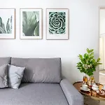 Kiraly Home By Stn