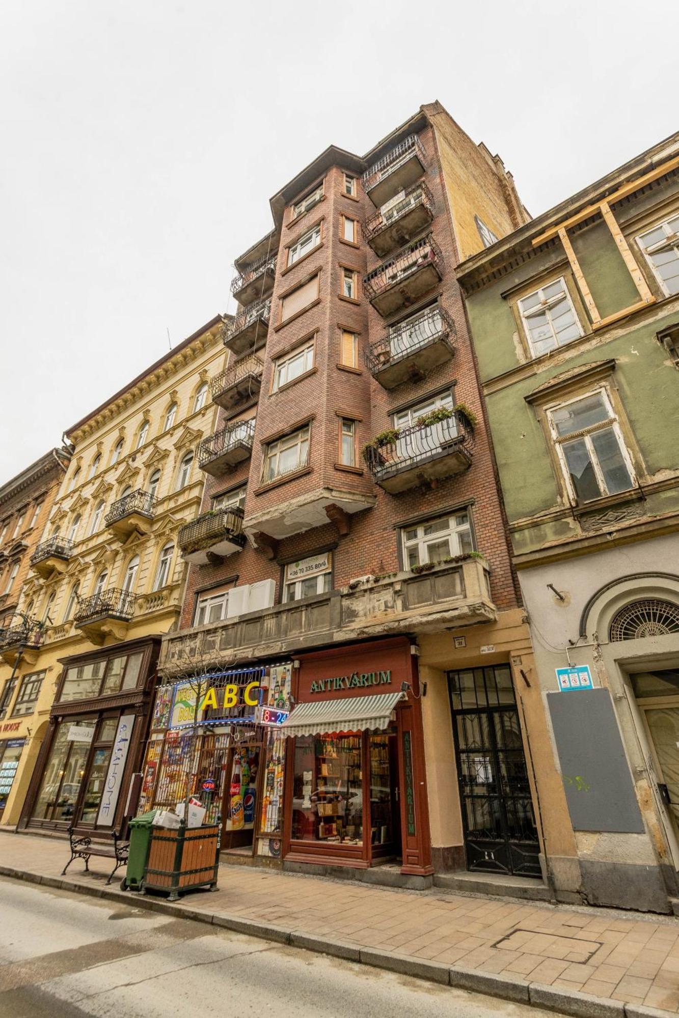 Kiraly By Stn Apartamento